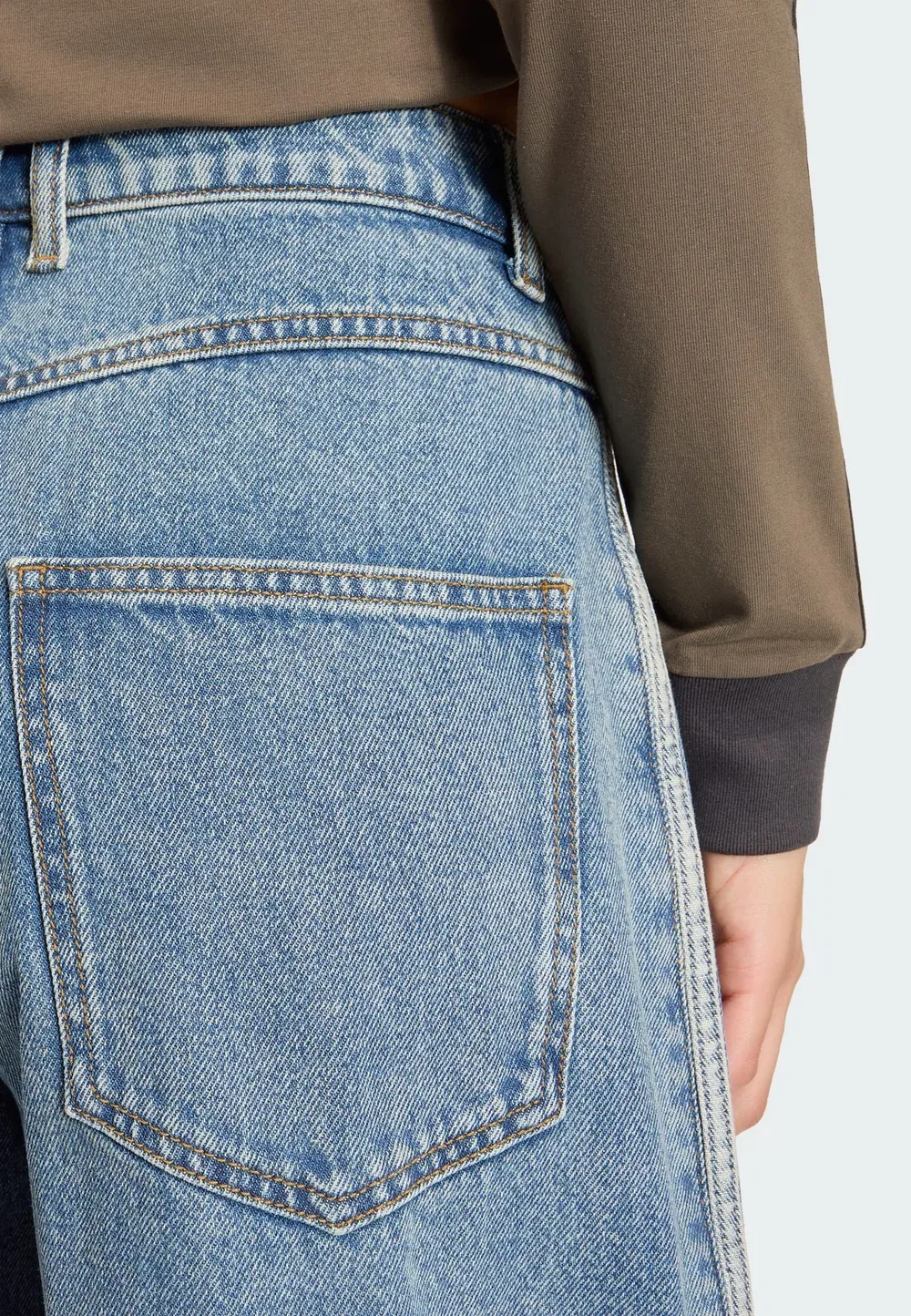 Джинсы свободного кроя Barrel pnt d Adidas Originals, Worn Blue Denim — фото 4