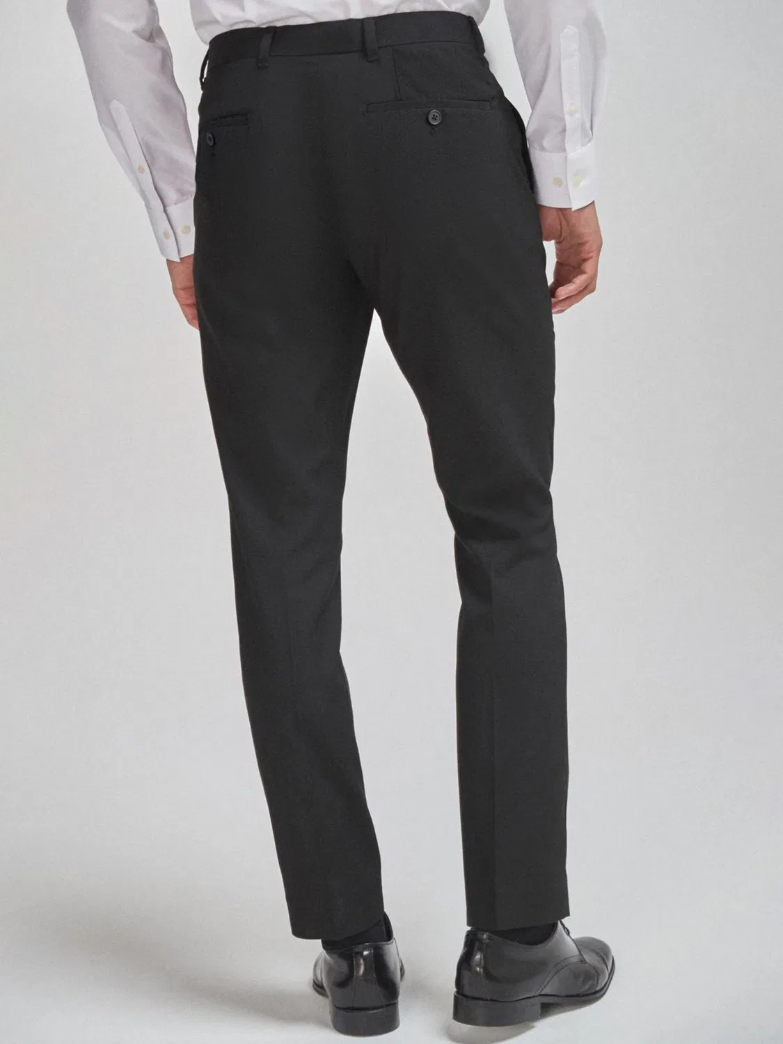 Брюки зауженные Slim Tapered Fit Next, черные — фото 2