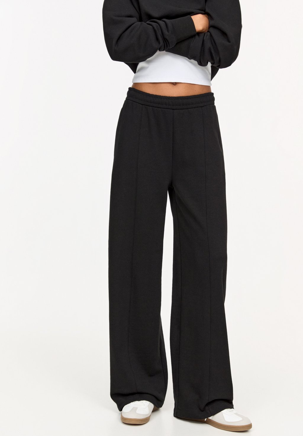 

Спортивные брюки JOGGER PULL&BEAR, черный