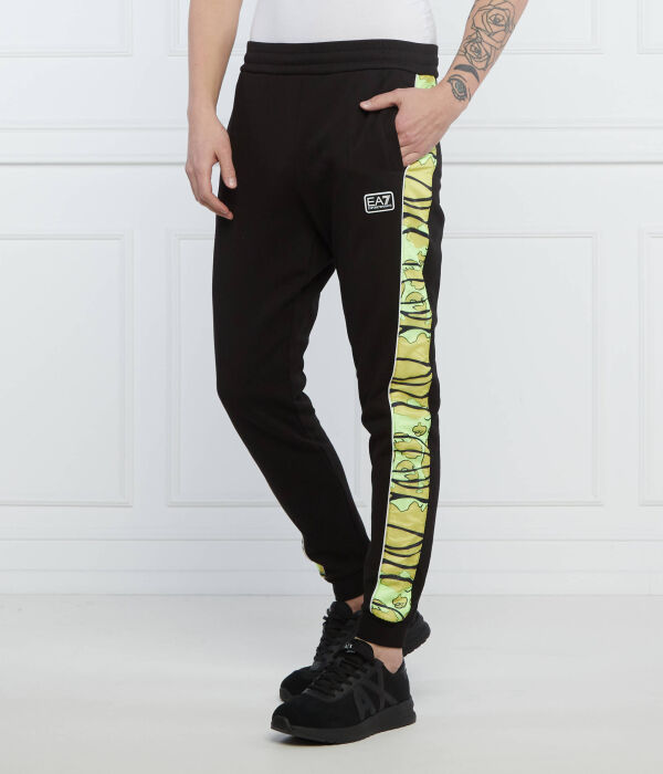

Брюки Regular fit Ea7, черный