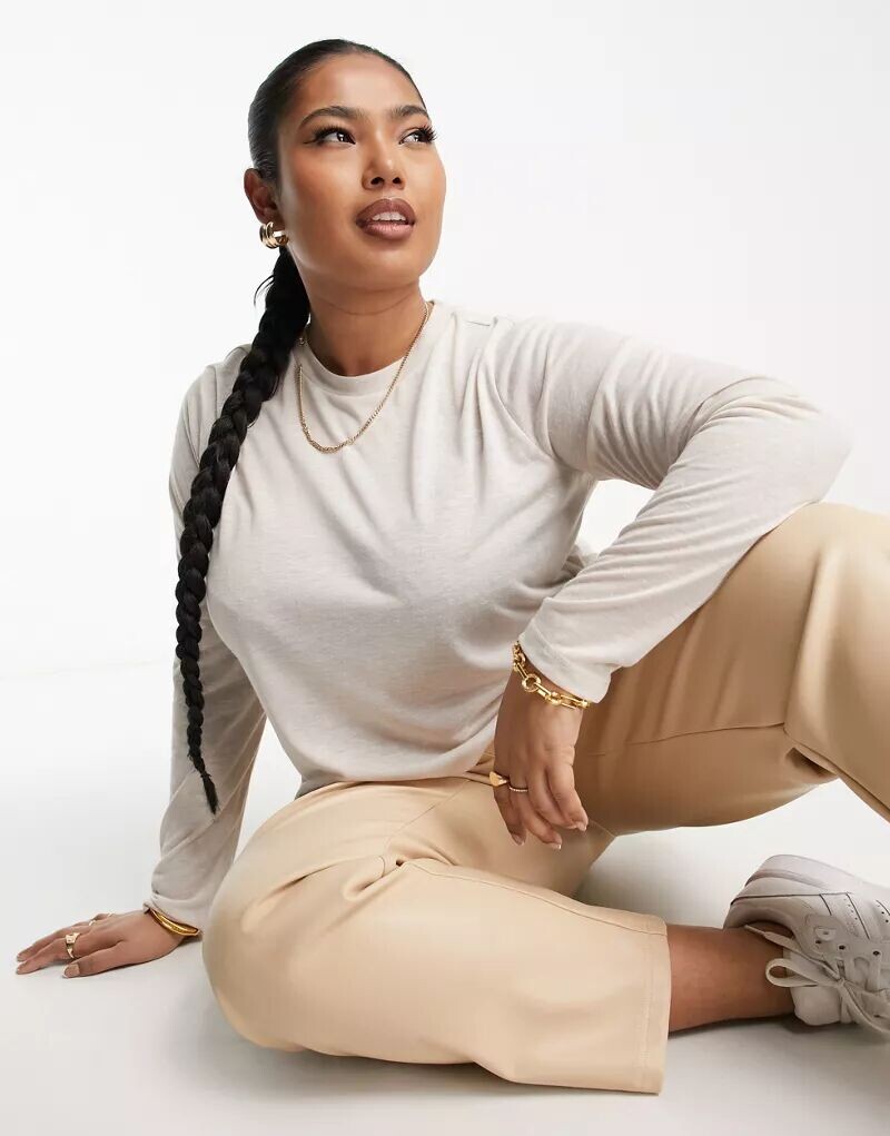 

Легкий топ свободного кроя с длинными рукавами ASOS DESIGN Curve овсяного меланжа