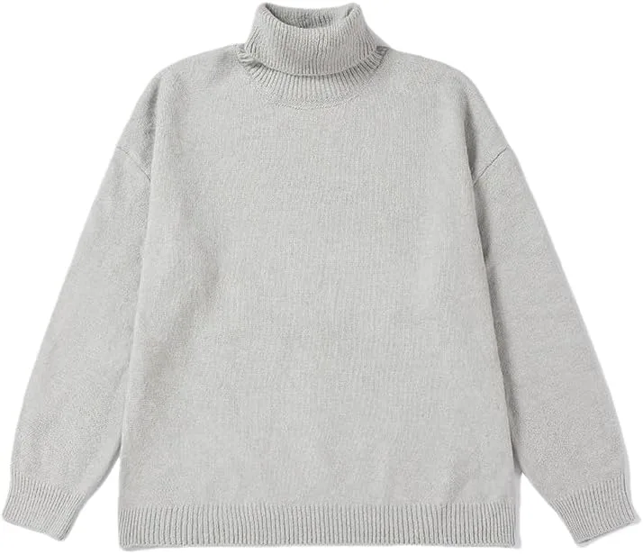 

Мужской свитер-водолазка вязаный