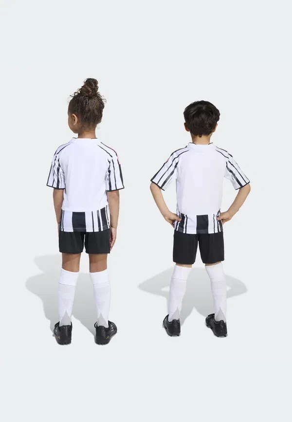 Домашний комплект «Ювентуса» унисекс - спортивные шорты Adidas Performance, белый/черный — фото 2