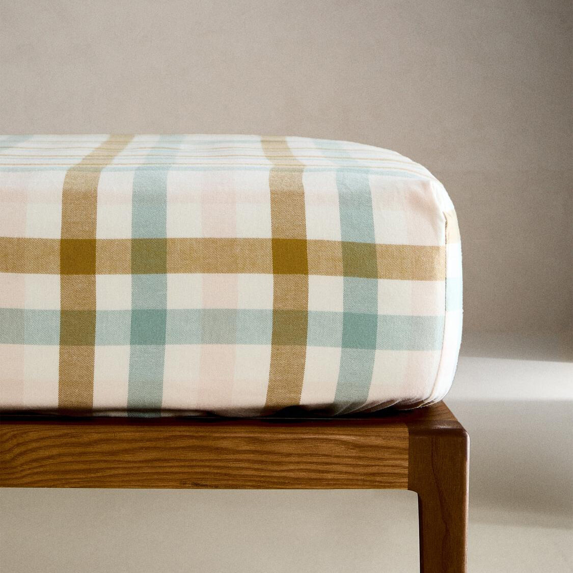 

Детская натяжная простыня Zara Home Gingham Flannel, розовый/мультиколор