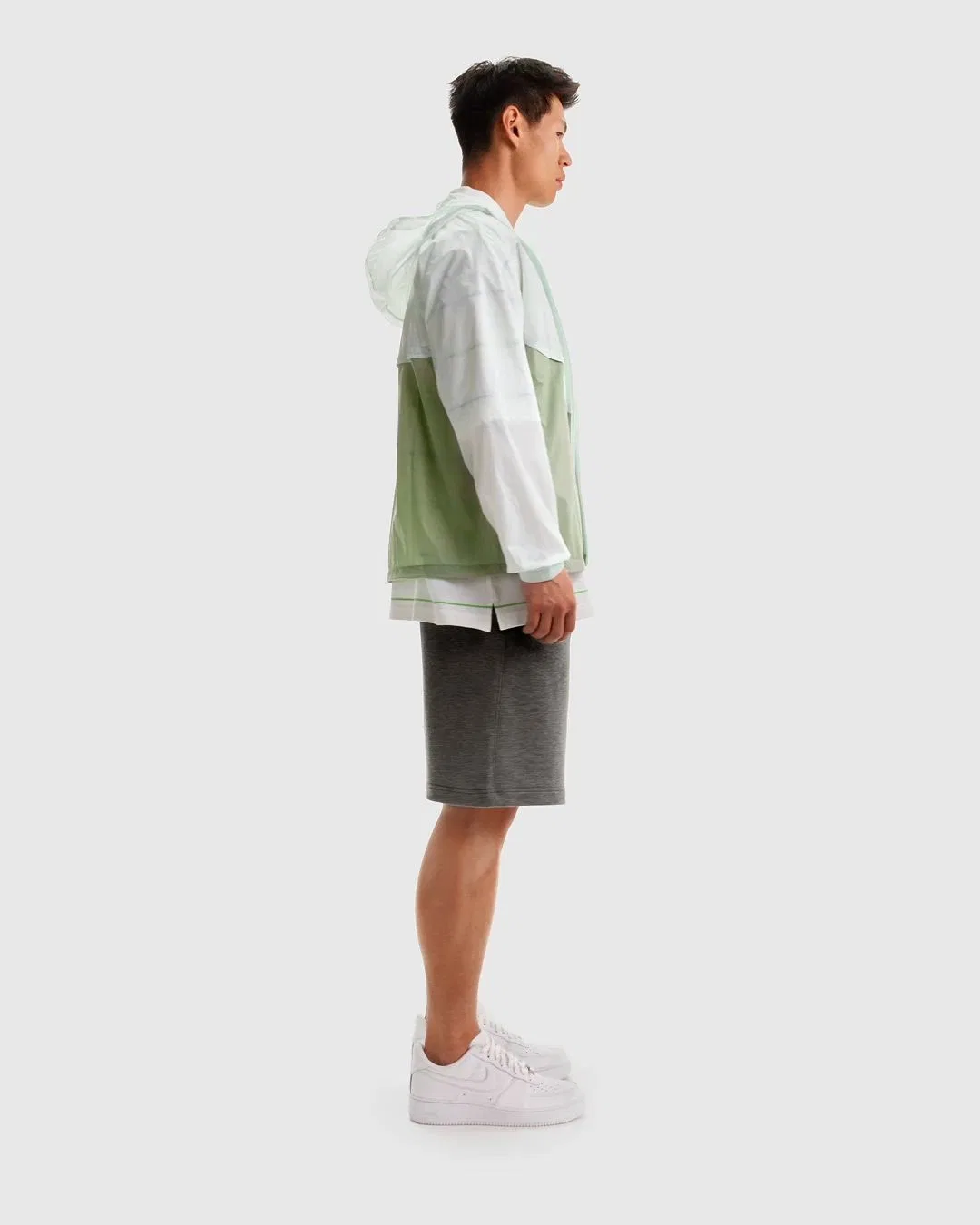 Мужская куртка из нейлона с принтом Windrunner NIKE, Barely Green — фото 2