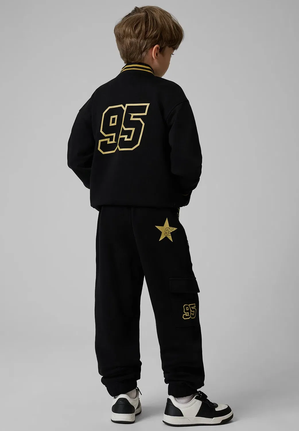 Spodnie dresowe joggery dziecięce унисекс - спортивные штаны 4F, Deep Black