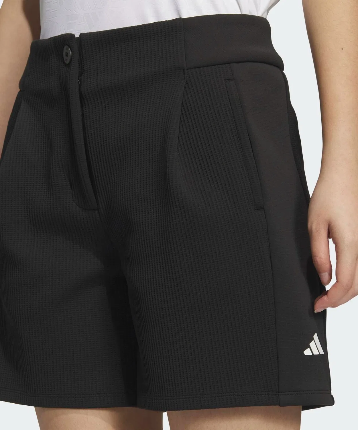 Женские шорты с COLD. RDY технологией, модель COLD. RDY Shorts 1/2, Adidas, Черный — фото 3