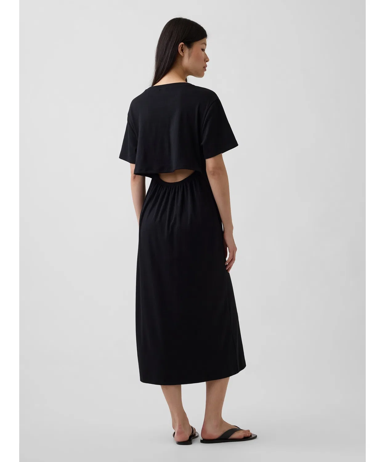 Женское платье-футболка с принтом GAP Logo Cutout Mididress GAP, Brown — фото 2
