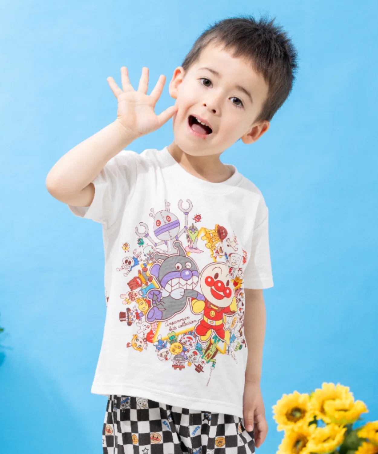 Детская футболка с принтом Anpanman BAIKINMAN Minna Daishuugou T-Shirt ANPANMAN KIDS COLLECTION, Off White