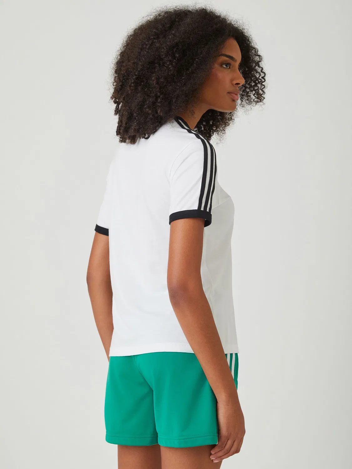 Футболка Linear T-Shirt, adidas Originals, белый — фото 3