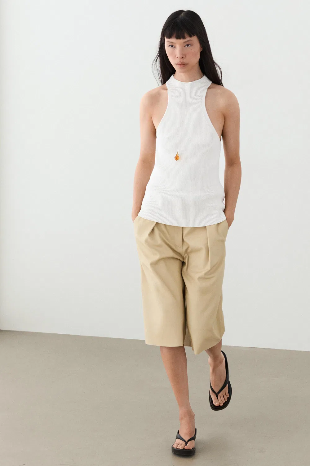 Топ Massimo Dutti Cotton Blend Halter With Ribbed Detail, белый — фото 4