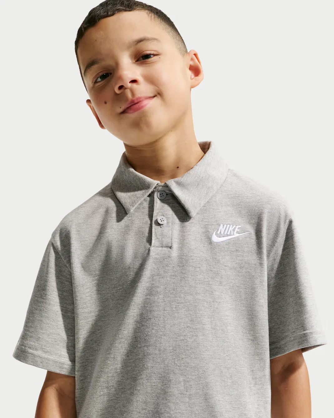 Вязаная поло с коротким рукавом для детей постарше Nike Sportswear Club, Dark Grey Heather/White — фото 3