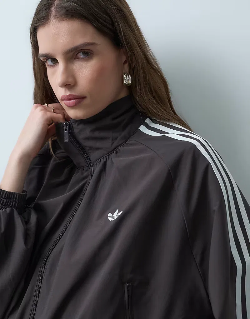 Спортивная куртка Adidas Originals Firebird Blousy Oversized, ночной коричневый — фото 3