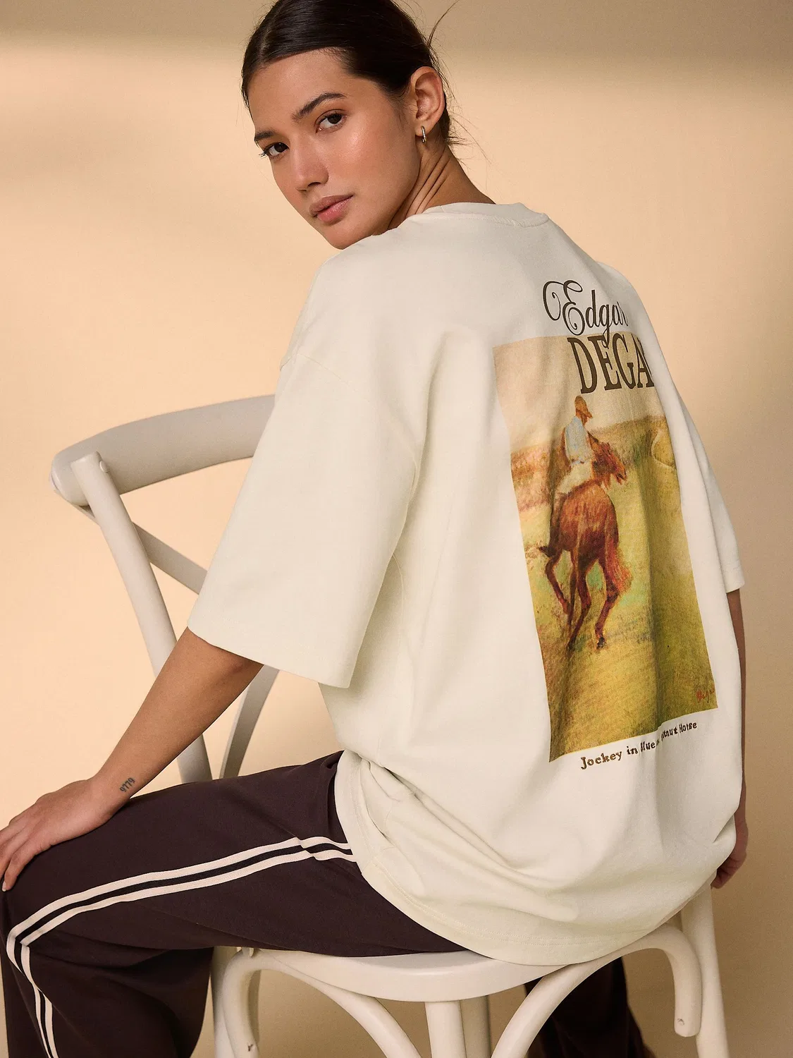 Футболка Oversized Licence Graphic Next, цвет экрю