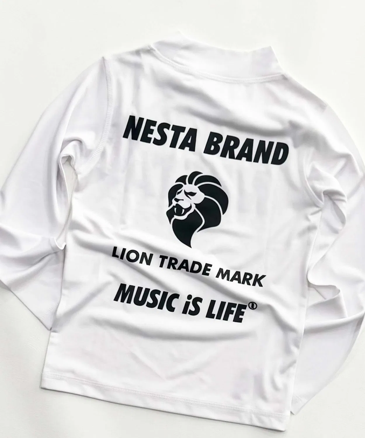 Детский лонгслив-рашгард с принтом NESTA BRAND, White — фото 2