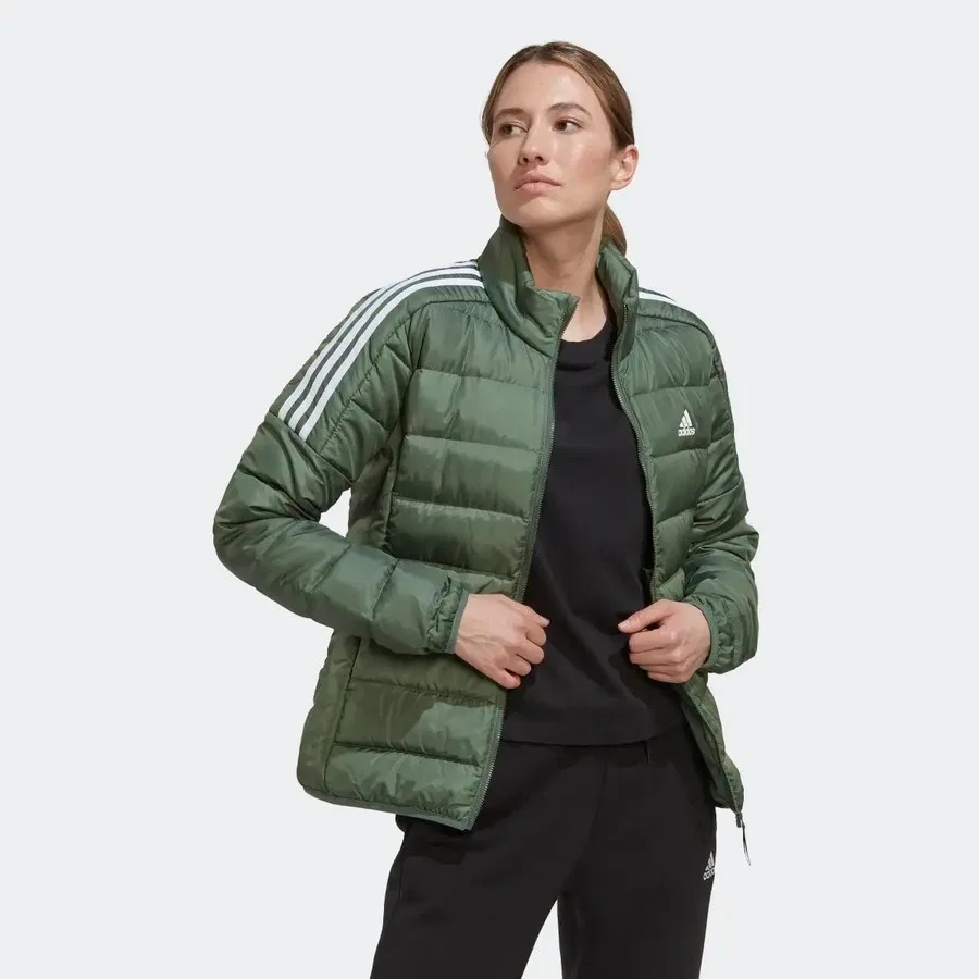 Женская куртка-пуховик с капюшоном Essentials Down adidas, Зеленый — фото 2