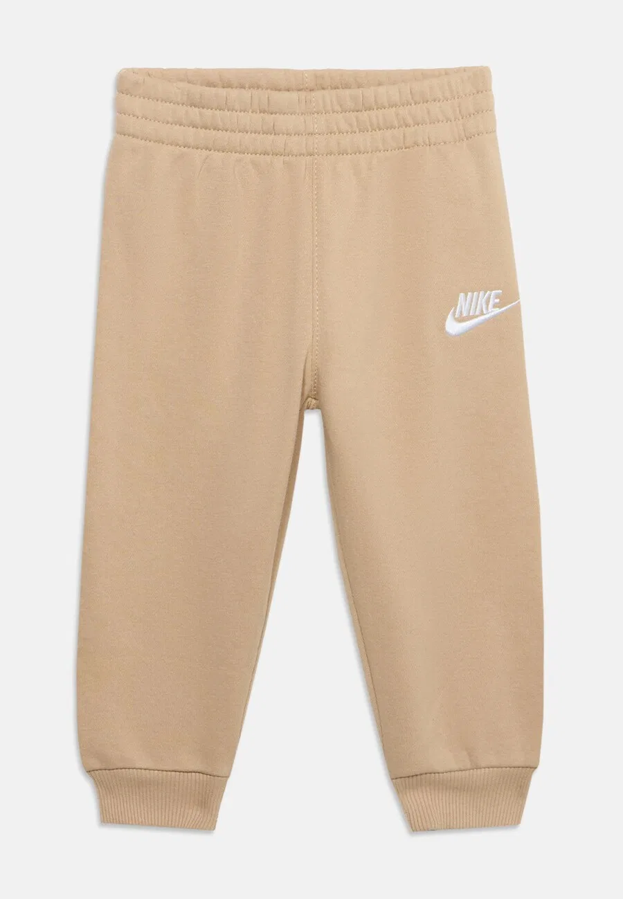 Спортивный костюм Nike Sportswear стандартного кроя, цвет песочный — фото 3