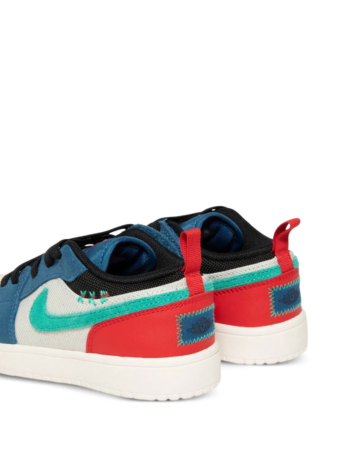 Кроссовки Jordan 1 Low Alt SE Jordan Kids, белый — фото 3