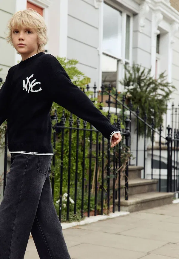 Свитер из хлопка Regular fit crew neck Next, черный — фото 4
