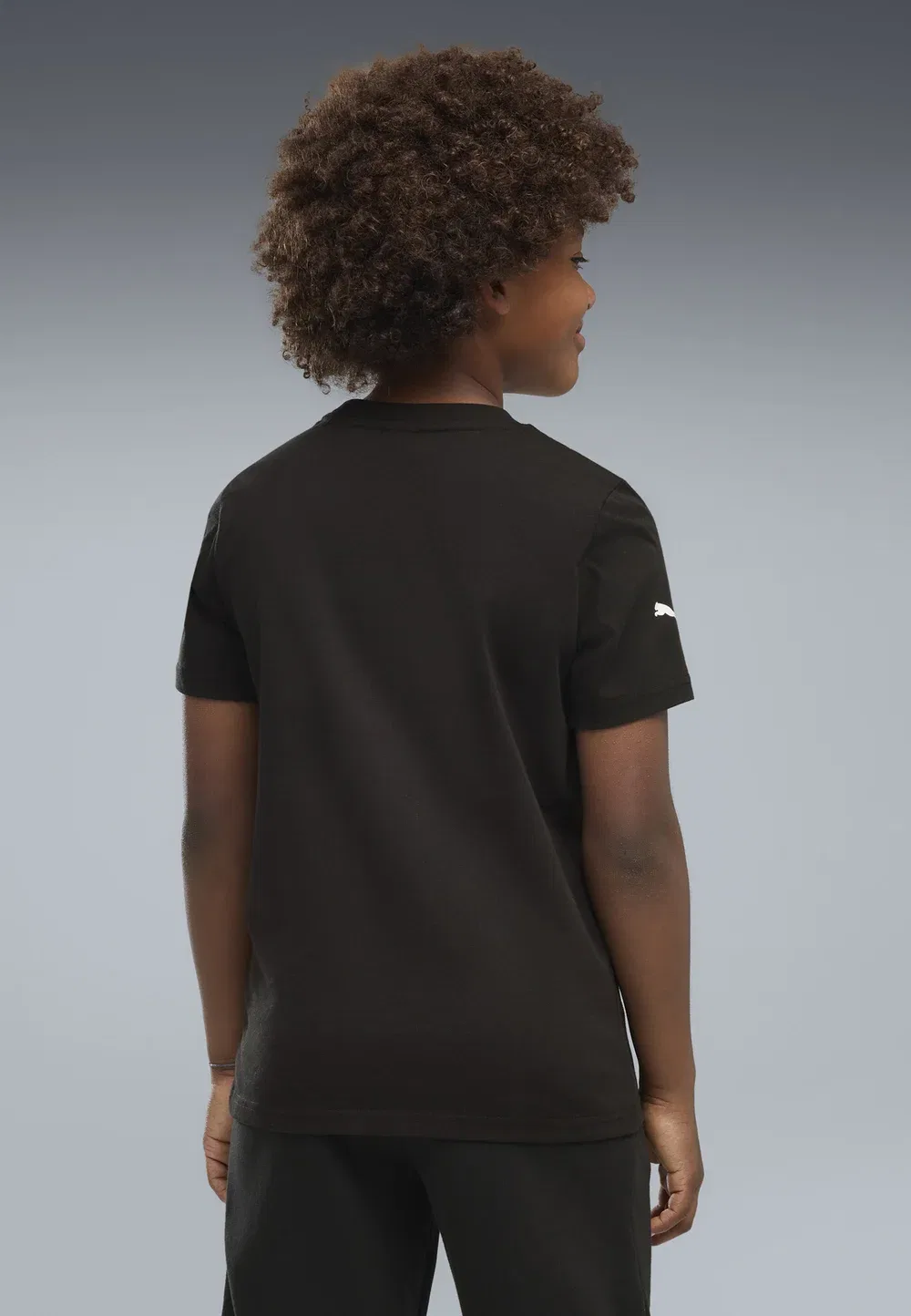 Футболка унисекс с цветным щитом Scuderia Ferrari - футболка с принтом Puma, Black — фото 2