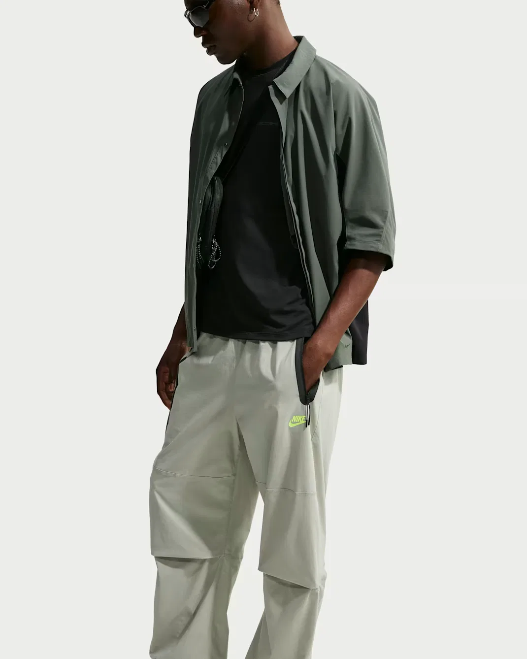 Мужские брюки из ткани Dri-FIT Nike Tech, Spruce Fog/Spruce Fog/Barely Volt — фото 4