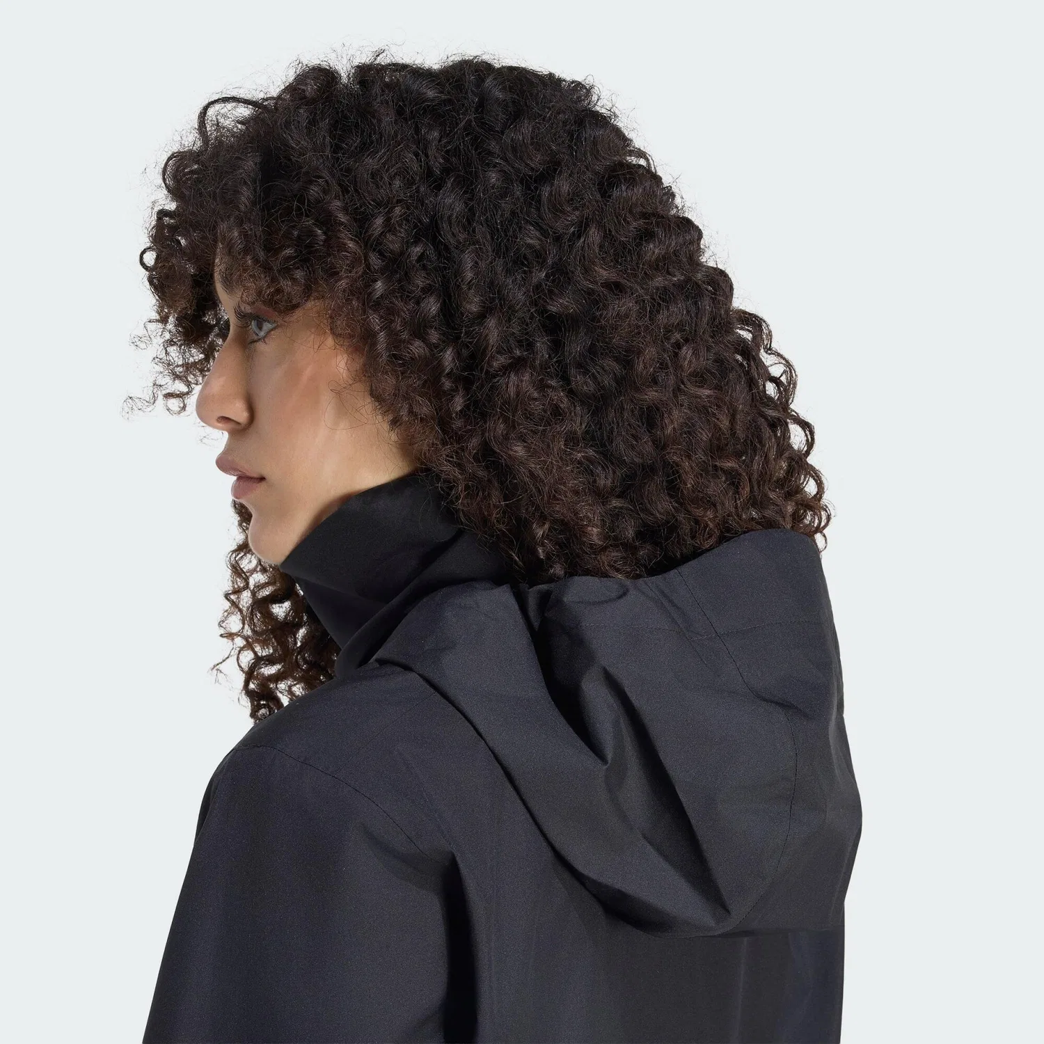 Мужская дождевая куртка с технологией Climaproof Terrex Multi Essentials Adidas, Schwarz — фото 4