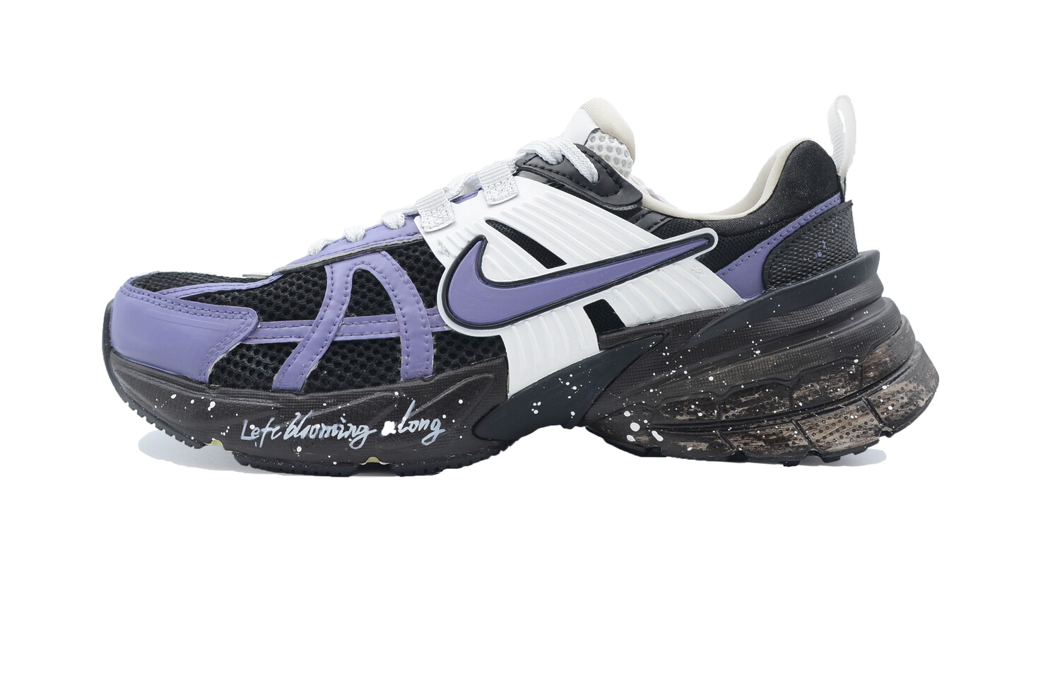 

Кроссовки для бега V2K Run женские с низким верхом, белые/черные/белые Nike