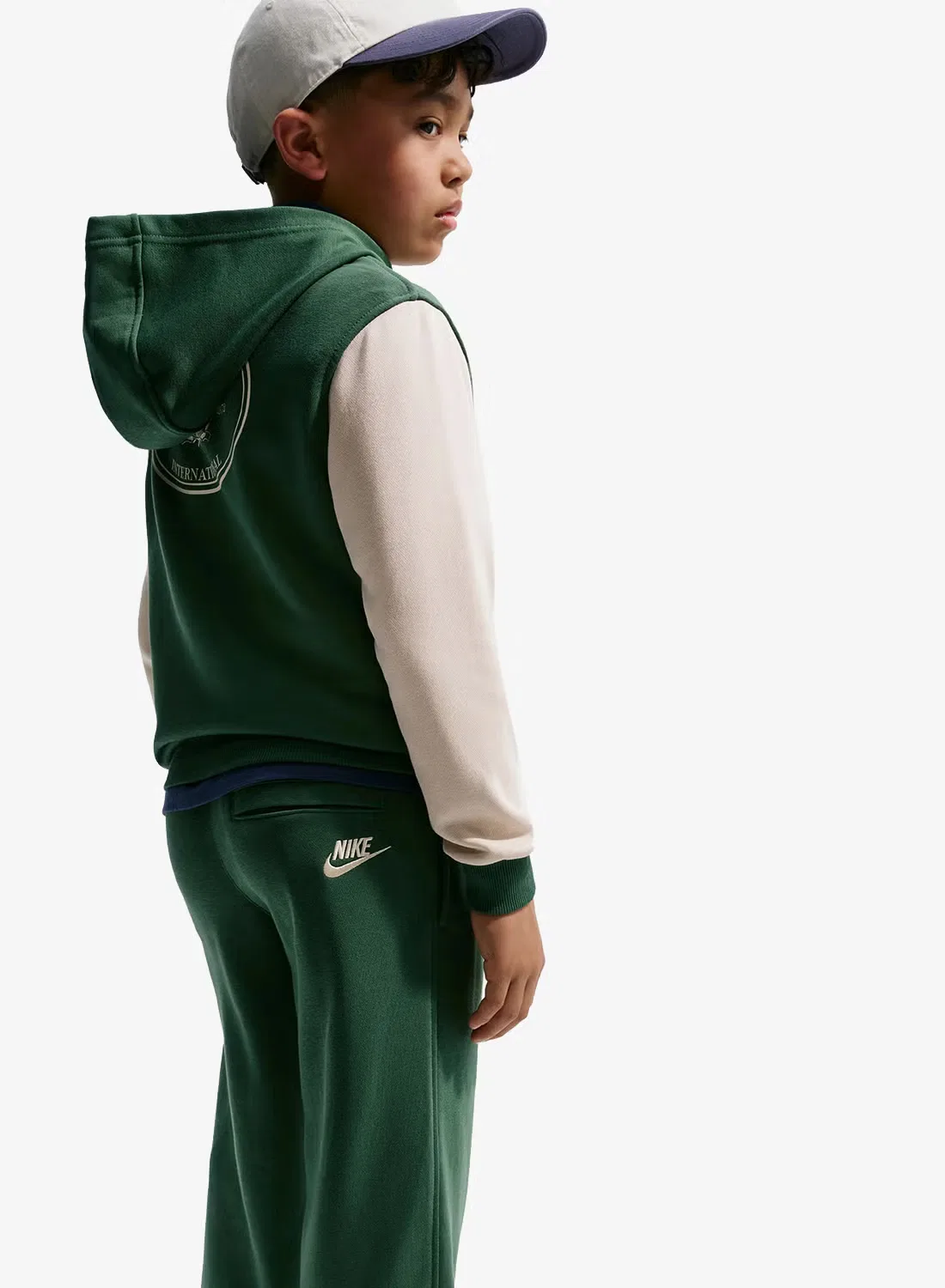 Штаны из футера с открытым низом Nike NSW Club, зеленый — фото 2