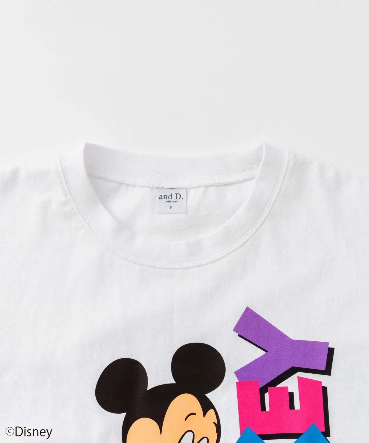 Детская футболка с принтом Soccer Dad Disney and D. petit main, Белая — фото 4