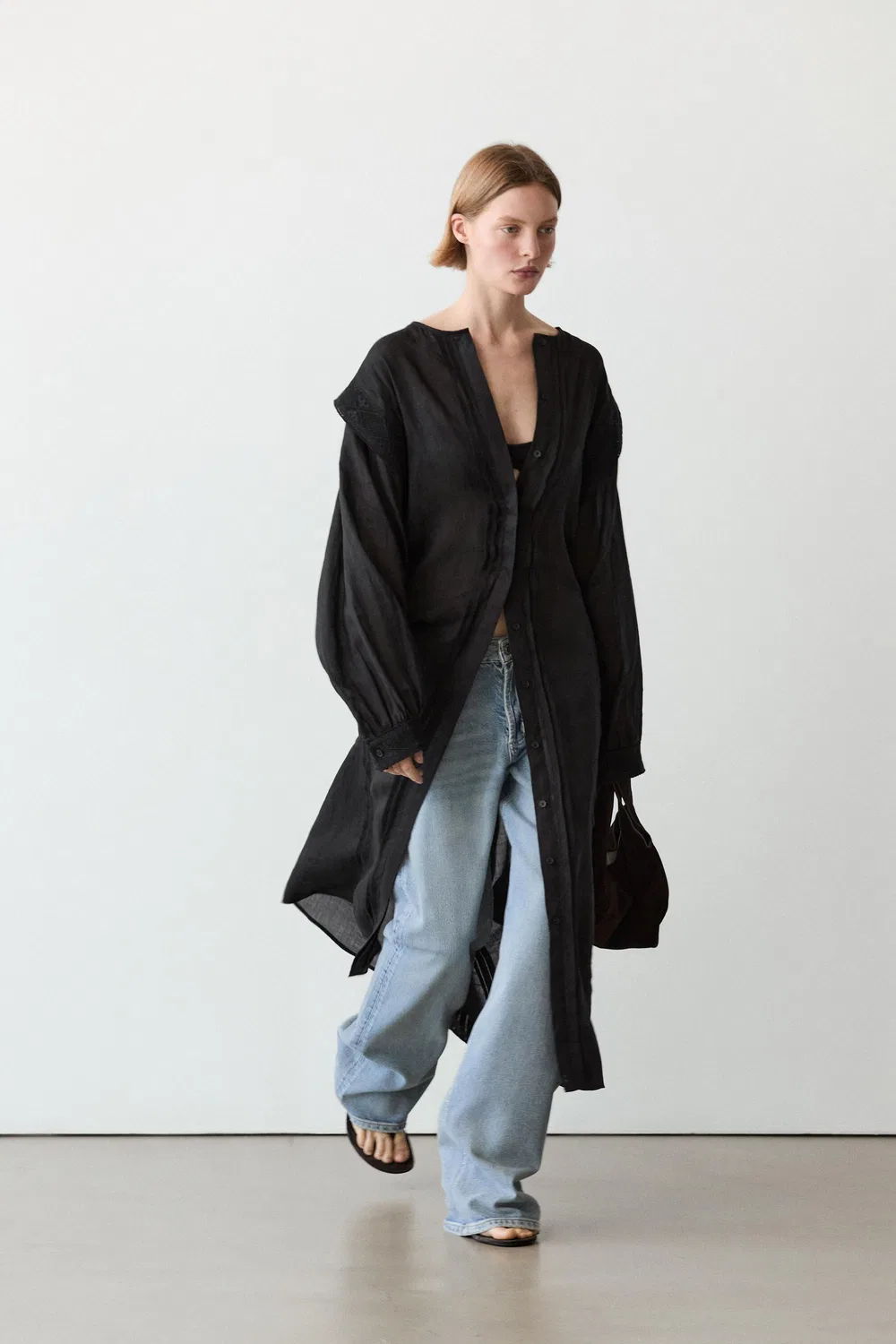 Платье Massimo Dutti, миди, с кружевными рукавами, черное — фото 3
