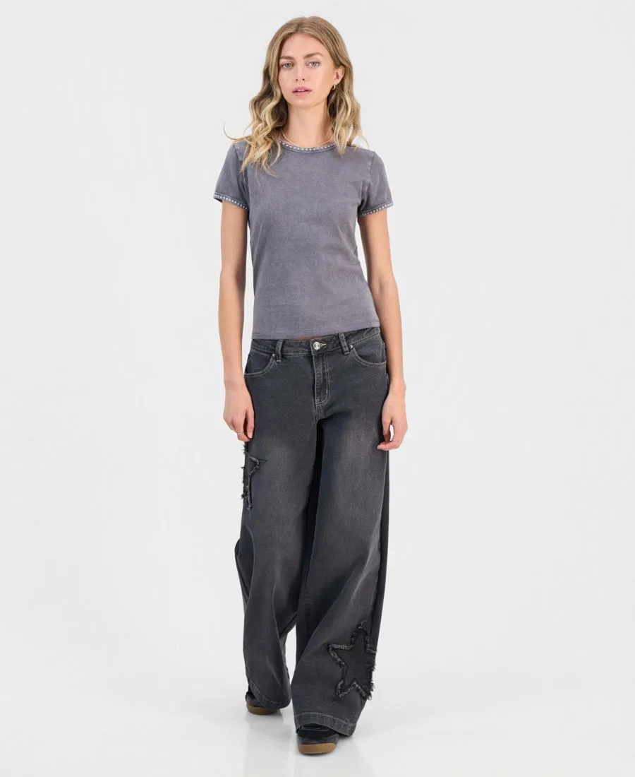 Джинсы с завышенной талией и принтом звезд, модель Star Patch High Rise Wide Leg Jeans Madden Girl, Washed Black — фото 3