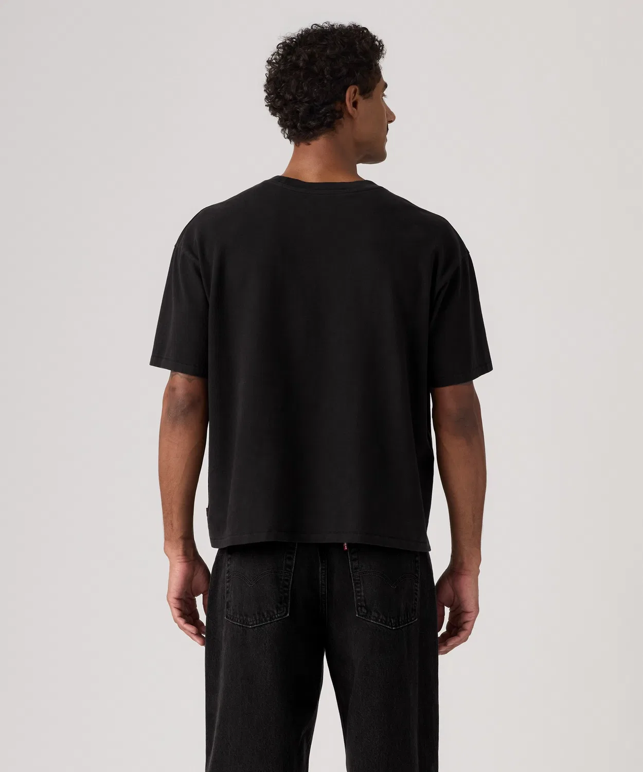 Мужская футболка с коротким рукавом, укороченная Levi's, Black — фото 3