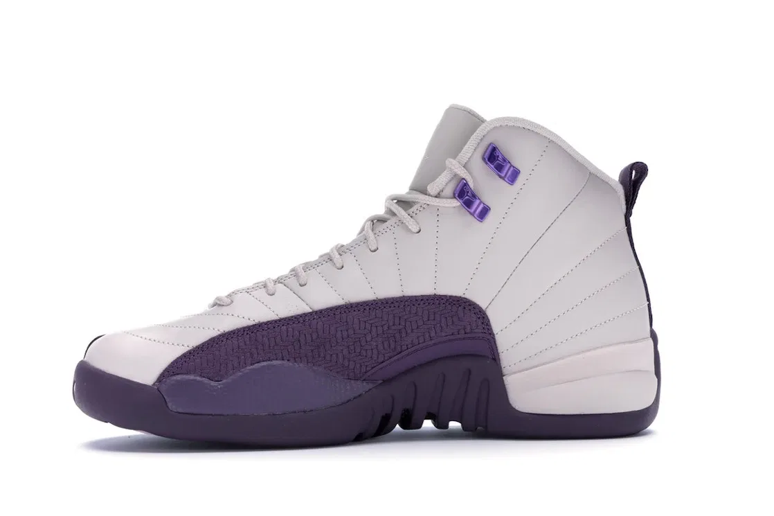 Детские кроссовки Lifestyle с принтом Jordan 12 Retro Jordan, Desert Sand/Desert Sand-Pro Purple — фото 3