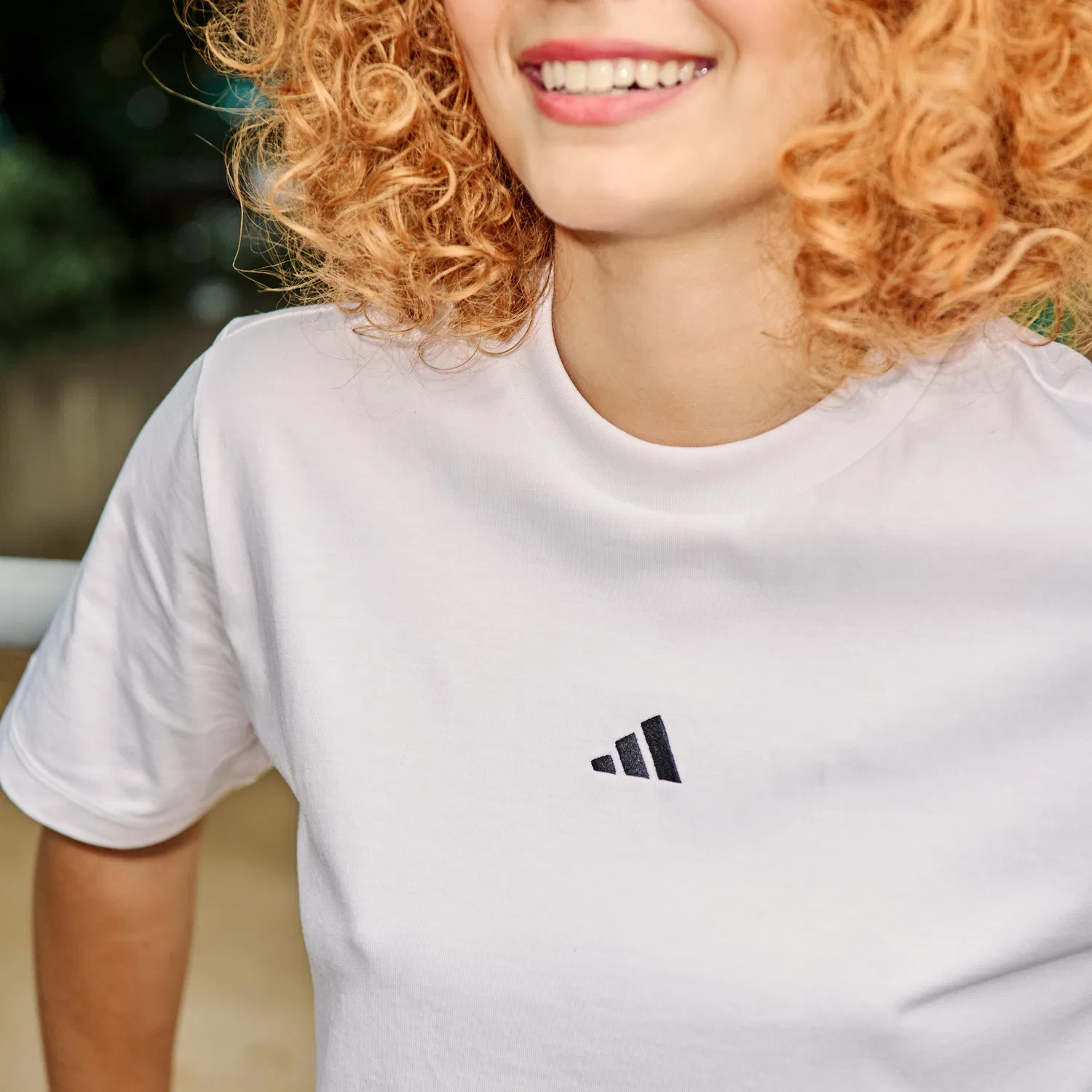 Женская хлопковая футболка Adidas, Weiß