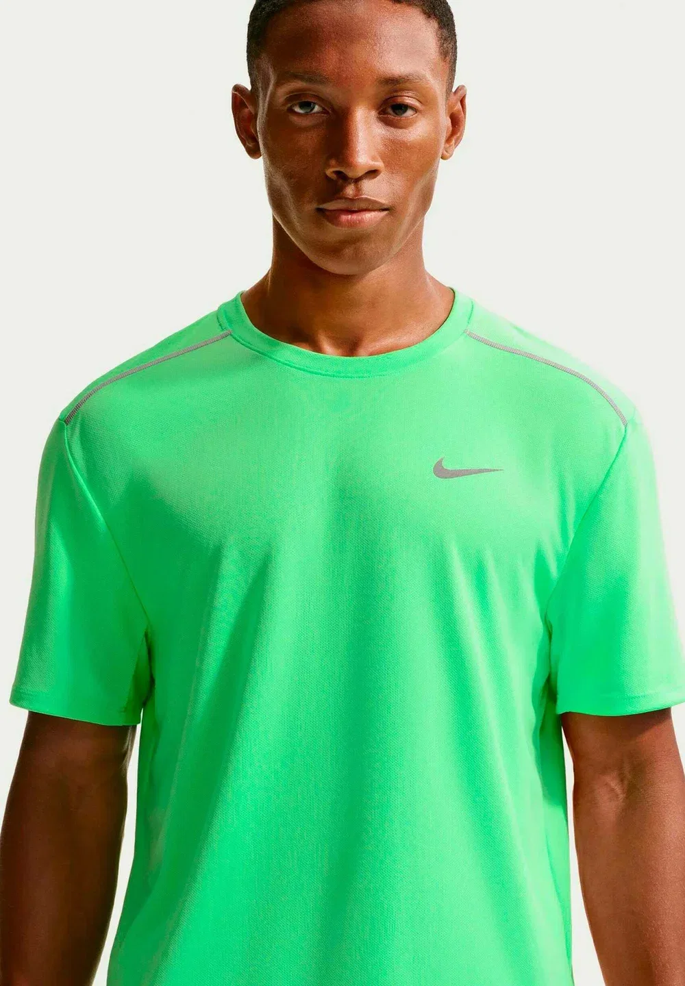 Laufshirt miler - футболка с принтом Nike Performance, Illusion Green Reflective Silv — фото 3
