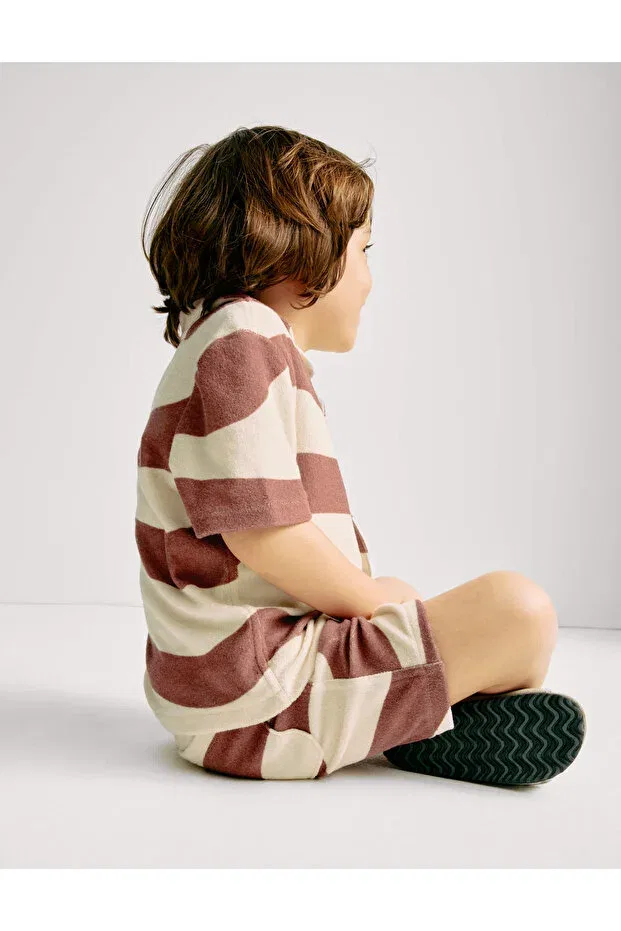Детский комплект для мальчиков с принтом Pure Cotton Blend Wave Print Shirt And Shorts Set Marks & Spencer, Brown — фото 4