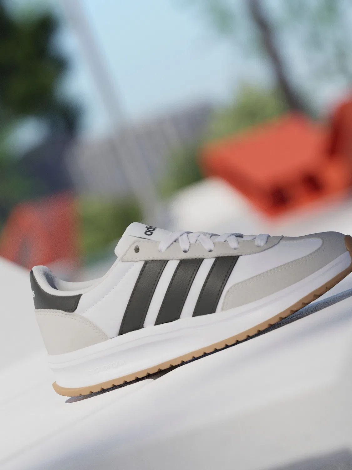 Кроссовки беговые Run 70s 2.0 adidas, белый/черный/серый — фото 2