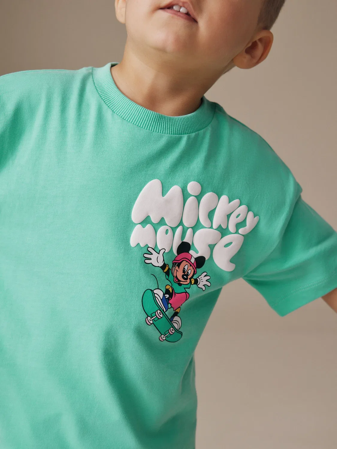 Комплект футболка и шорты Mickey Mouse, спортивный стиль Next, зеленый/оранжевый — фото 3
