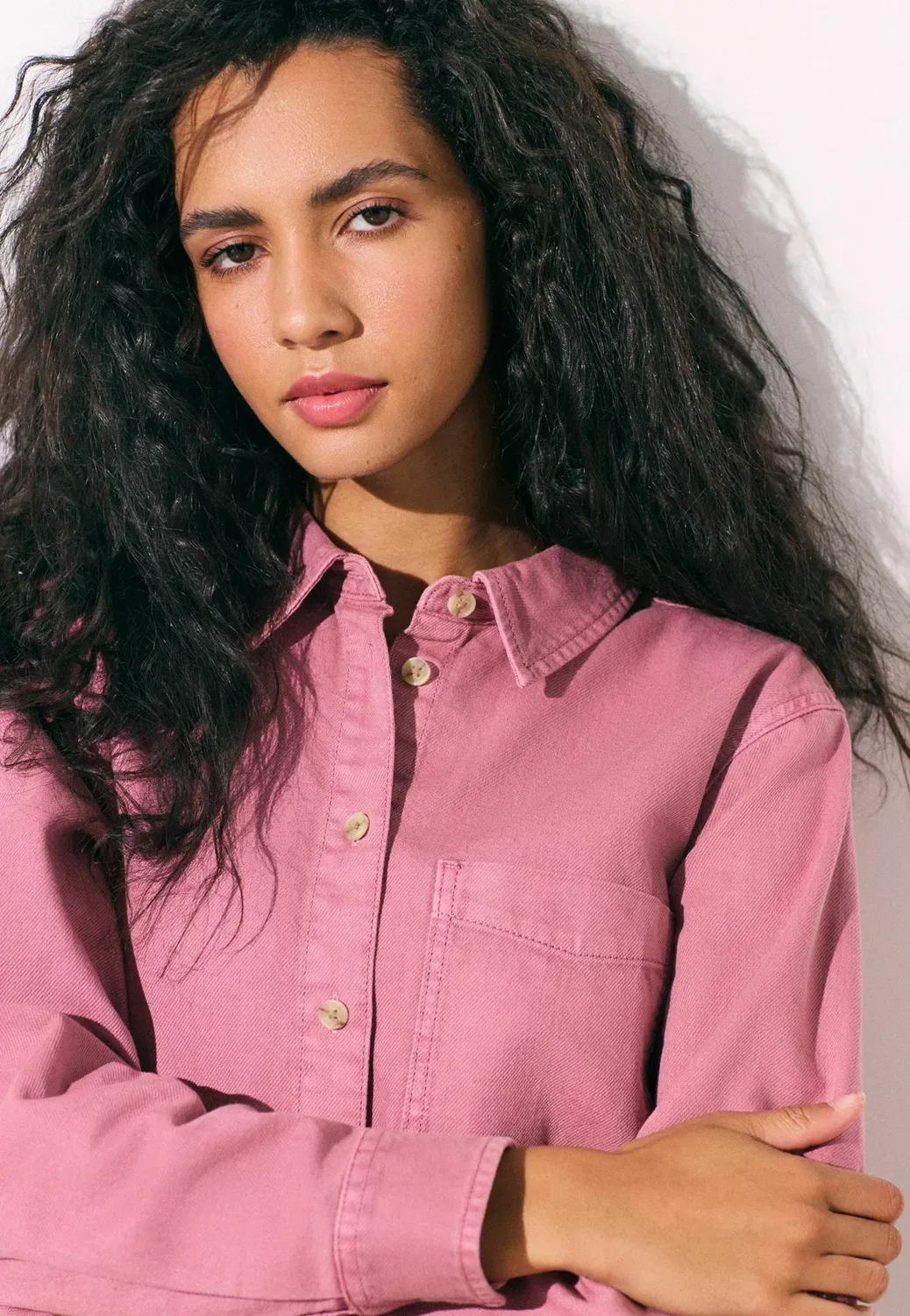 Джинсовая рубашка с длинными рукавами свободного кроя - рубашка Next, Dark Pink — фото 4