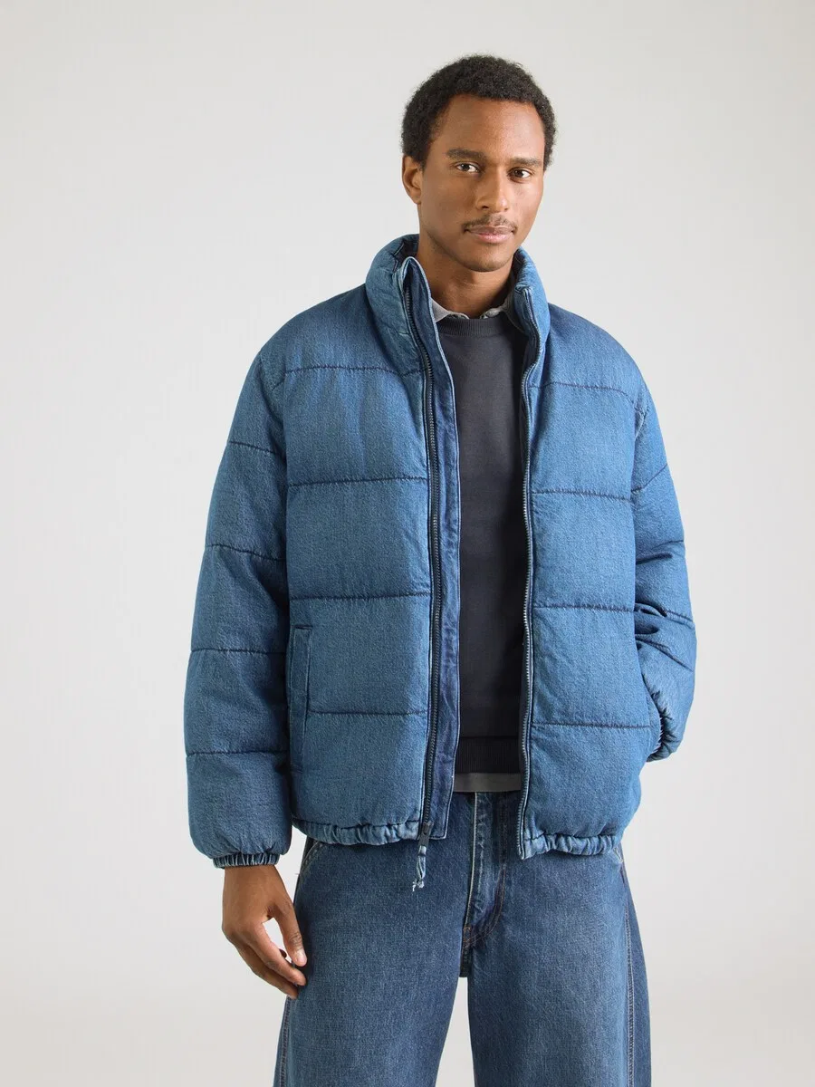 Зимняя куртка LEVI'S 'Piedmont Short Puffer' из синего денима — фото 2