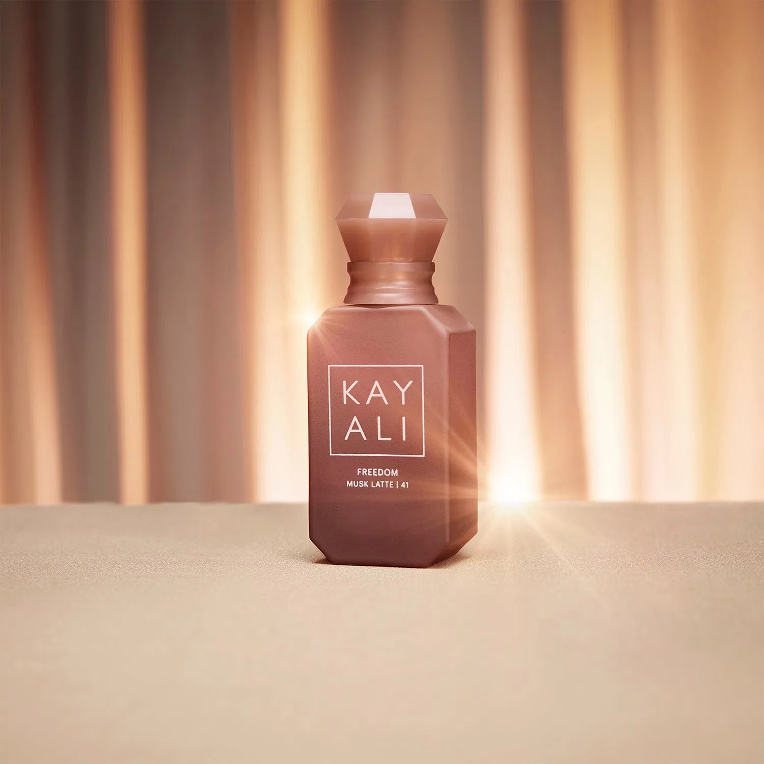 Парфюмерная вода Freedom Musk Latte 41 50 мл KAYALI — фото 4