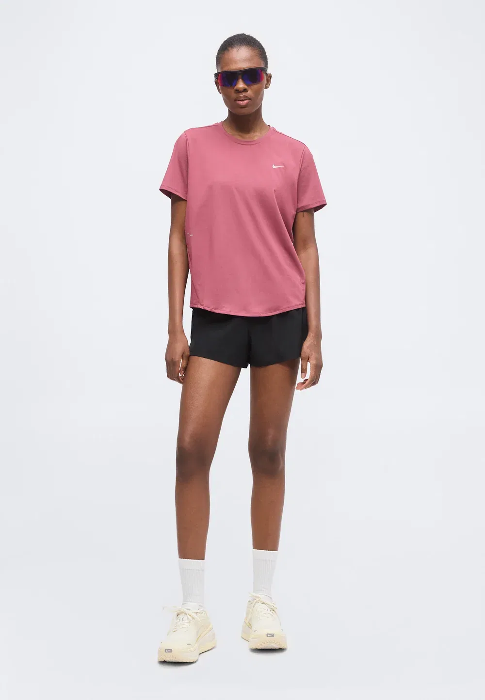 Swift - спортивная футболка Nike Performance, Pink Smoke — фото 2