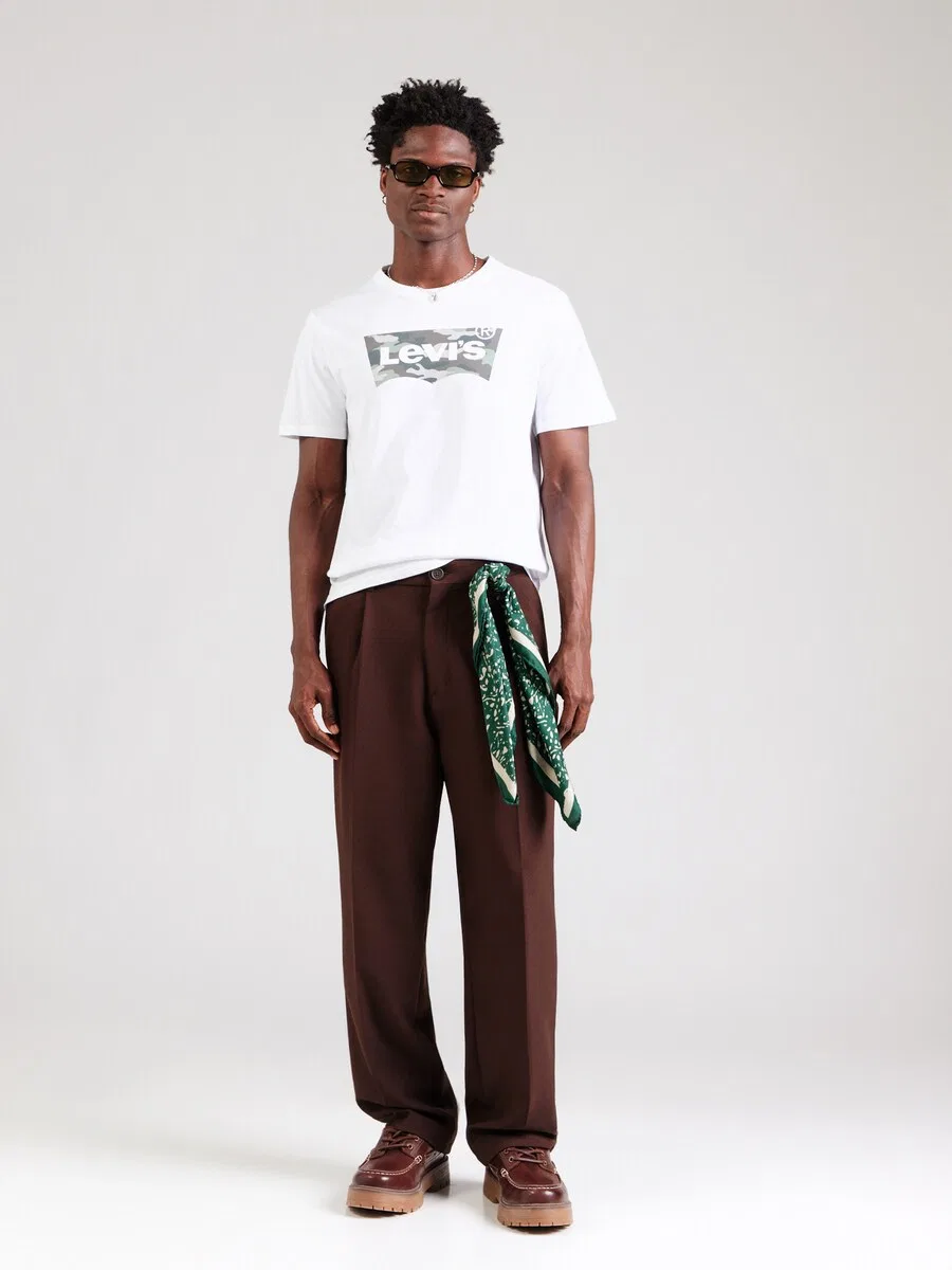 Футболка LEVI'S Regular Shirt Graphic Crewneck Tee в натуральном белом цвете — фото 4