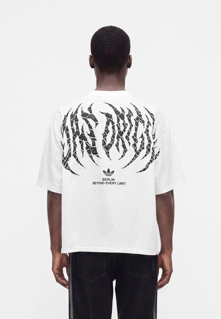 Футболка ADIDAS ORIGINALS 'Berlin' белого цвета — фото 2
