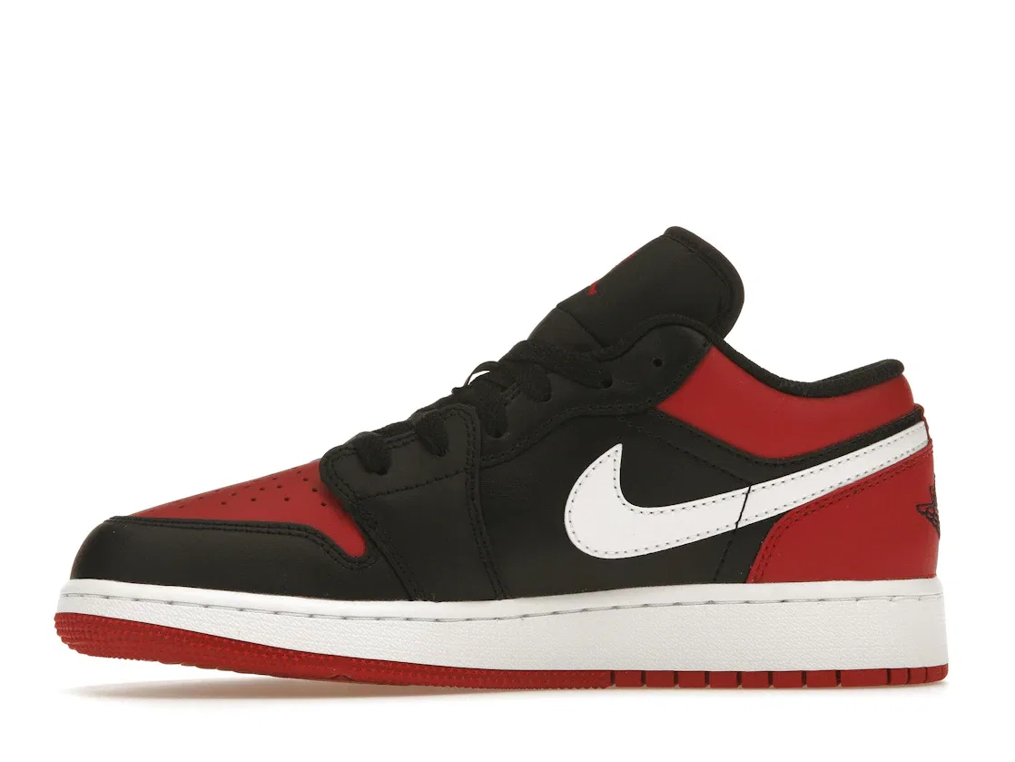 Детские кроссовки с кожаным верхом Jordan 1 Low Alternate Bred Toe (GS) Jordan, Black/White/Gym Red — фото 3