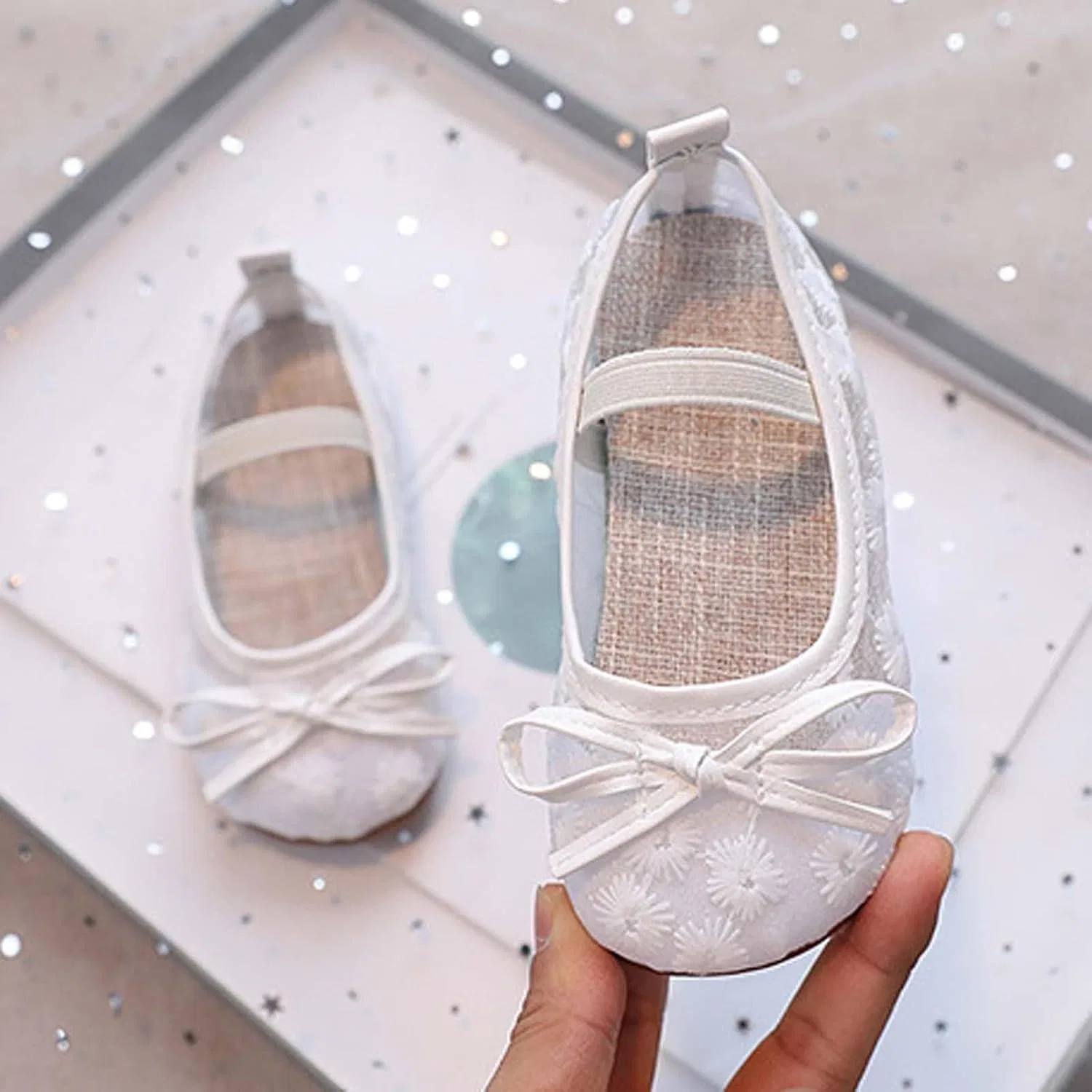 Детские балетки для девочек с вышивкой и бантом Lace Flats for Girls, White — фото 2