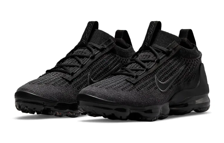 Детские кроссовки для бега с технологией VaporMax Air Air VaporMax 2021 Flyknit, Nike, Black — фото 4