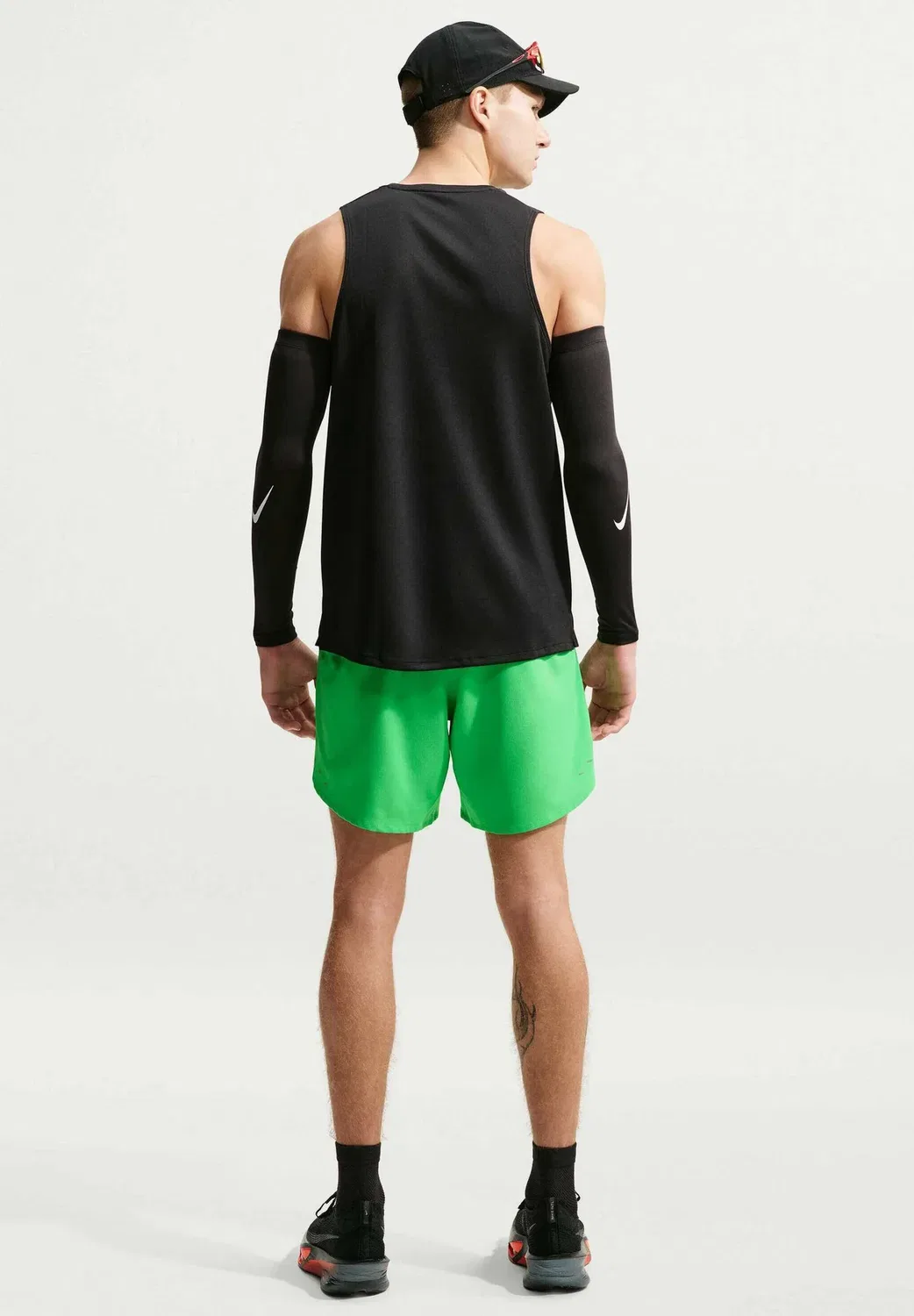 M nk df stride 7in bf short - спортивные шорты Nike Performance, Green Spark — фото 3
