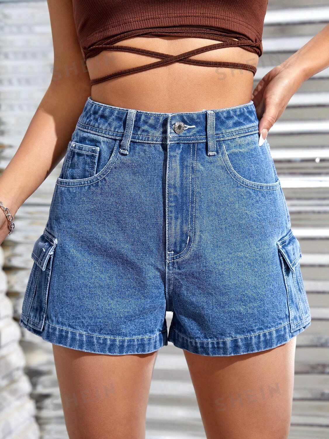 

EZwear Джинсовые шорты, карманы с клапанами Shein, синий