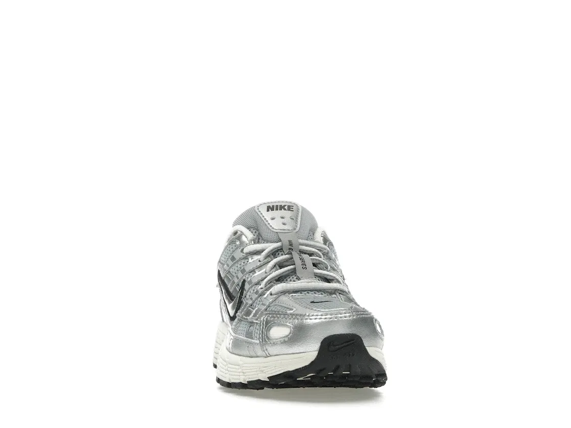 Детские кроссовки Lifestyle Nike P-6000, Metallic Silver/Black/Pale Ivory/Metallic Silver — фото 2